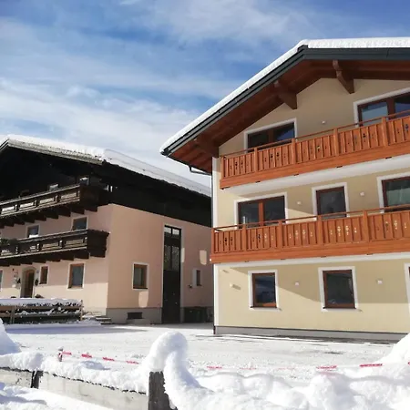 Haus Stegerhof شقة